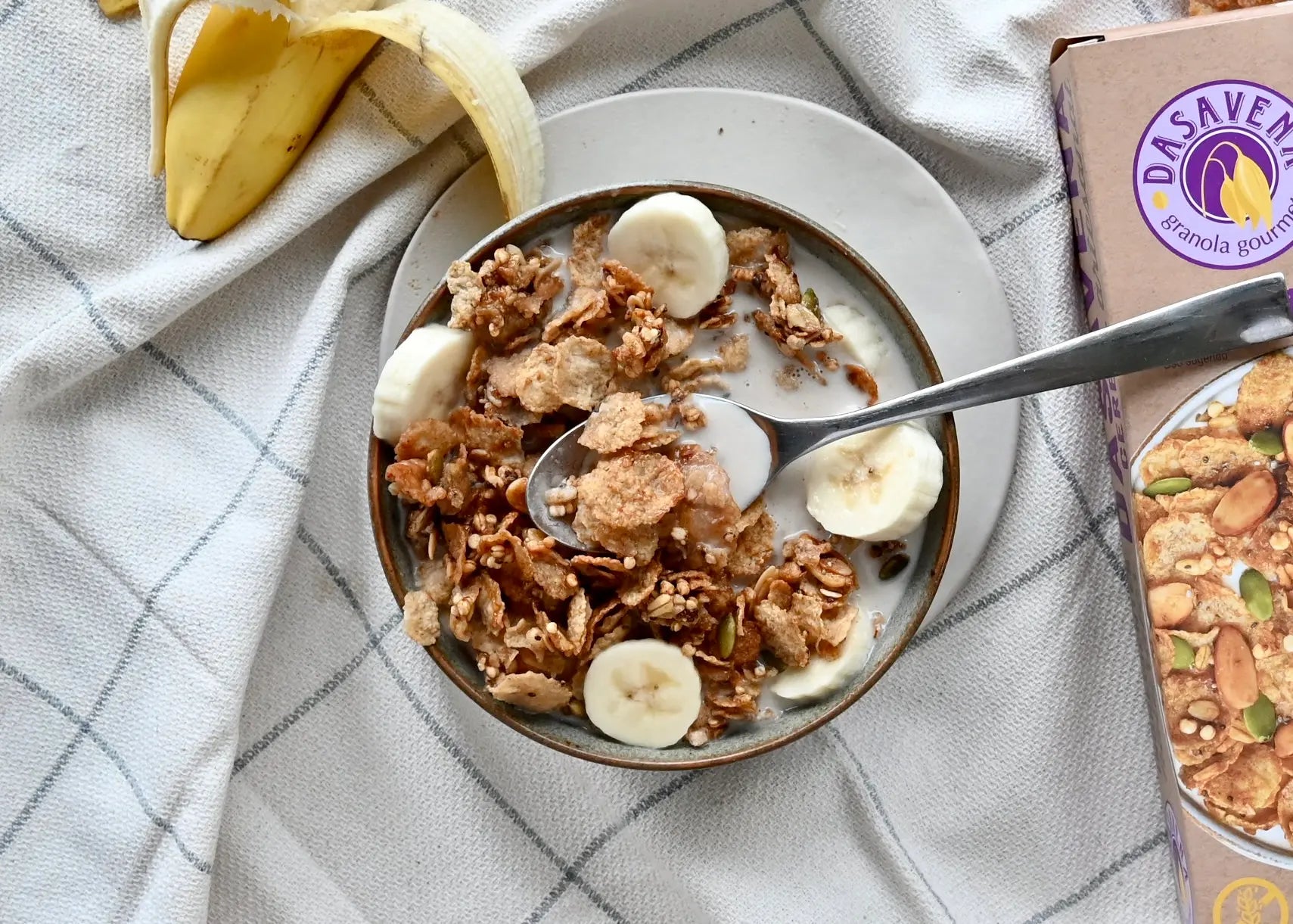 Quinoa and Almond Cereal